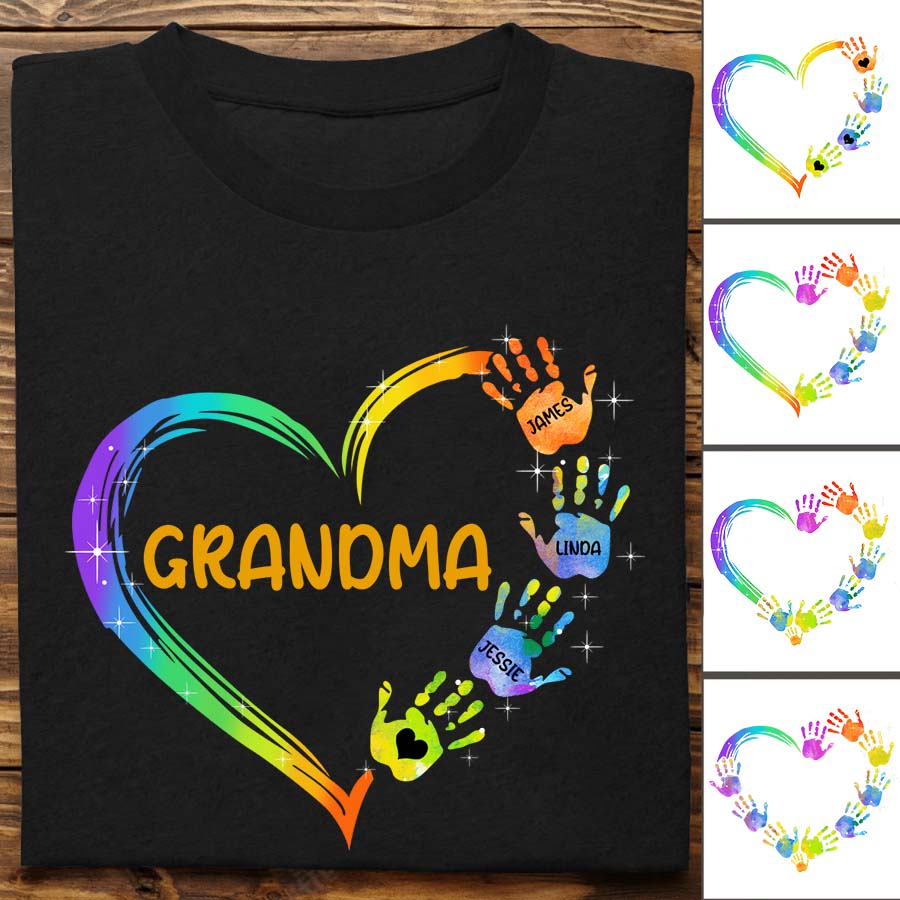 Grandma's Handprint, Mom - Personalized Gift | Mom/Granny T-shirt